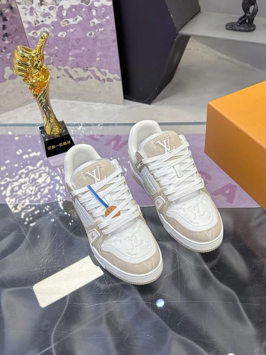 【原版开发 市售天花板 】LV Trainer Maxi运动鞋  经典百搭颜值款 什么裤子都可以驾驭，满满的高级有一种即低调又土豪的即视感！ 商品图7