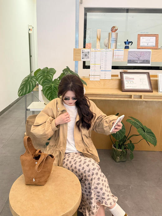 Polo拉夫劳伦  Play系列麂皮菜篮子包 秋冬氛围感神器! 手提，单肩，斜挎多种背法，容量适中，通勤休闲都很实用~ 商品图2