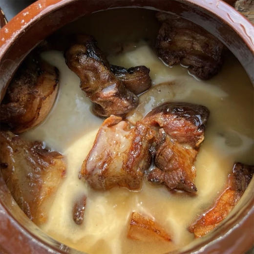 趣播丨坛子肉色泽红润，汤浓肉烂，肥而不腻，鲜香可口。‌ 商品图2