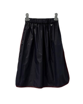 女款三角标松紧腰半身裙he020