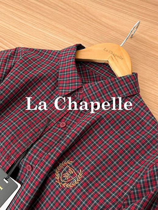 专柜实拍【100%全棉+刺绣徽章】拉夏贝尔/La Chapelle文艺风！挺括有型气质翻领刺绣徽章复古格纹设计百搭叠穿衬衣 商品图3