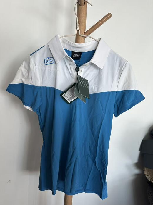 全新百乐图女士蓝白拼色短袖S码秒杀价68元 商品图0