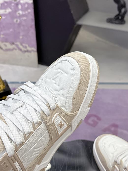 【原版开发 市售天花板 】LV Trainer Maxi运动鞋  经典百搭颜值款 什么裤子都可以驾驭，满满的高级有一种即低调又土豪的即视感！ 商品图3