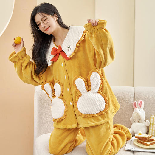 【冬日限定❗️加厚加绒超暖睡衣】厚实轻盈，抗寒锁温，暖意融融，上身超舒服！冬季新款女可外穿珊瑚绒法兰绒家居服冬款套装 商品图1