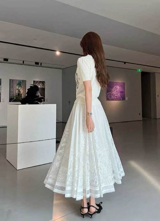 伯妮斯茵 | 优雅复古风 | 网纱蕾丝半身裙 | 大摆百褶设计 | 镂空蕾丝工艺 | 约会通勤|SC1B02 商品图2