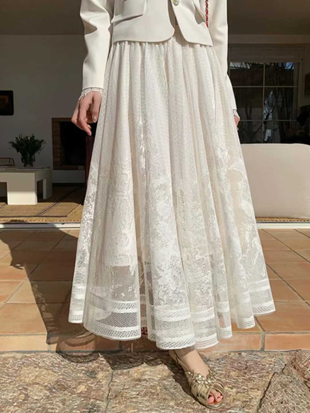 伯妮斯茵 | 优雅复古风 | 网纱蕾丝半身裙 | 大摆百褶设计 | 镂空蕾丝工艺 | 约会通勤|SC1B02