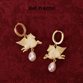 lost in echo2026春夏新款时髦独特精致小飞马挂坠趣味耳环耳饰女
