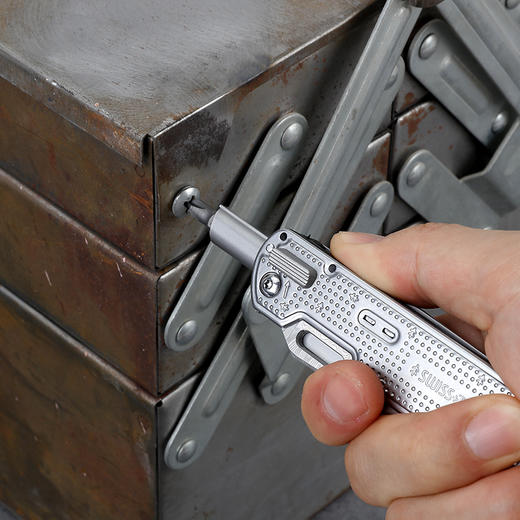 SWISS+TECH 瑞士科技 11合1 蜥结龙大马士革主刃多功能工具户外组合剪刀 商品图10