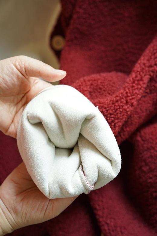 老米优品🎈24日开始发货！3-7天发货！《🍒车厘子红羊羔绒皮毛一体连帽外套》帽子可脱卸！外层高密度QQ小粒仿羊羔毛，绒朵细密蓬松度拉满，内里鹿皮绒，牢牢锁住热量！，可拆卸白帽撞色 商品图9