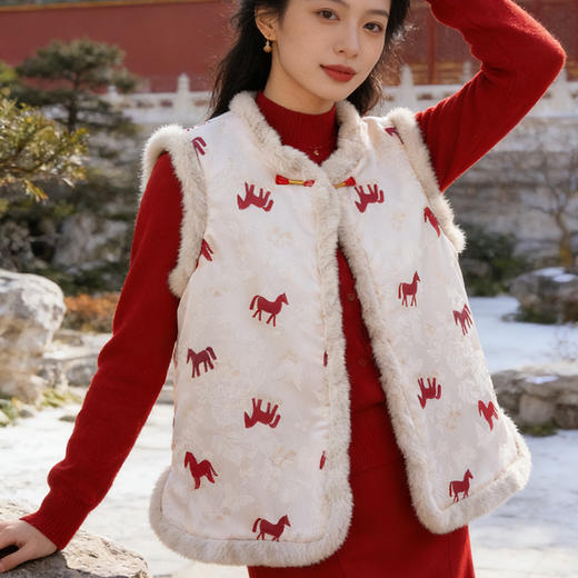 新中式双面穿小马外套/马甲 ，爆火“骐骥红”与新中式碰撞，甜贵优雅，太美了！【3-7天发货，周末顺延】【G】 商品图9