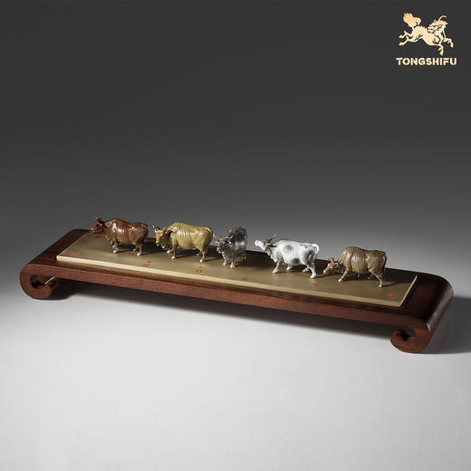 铜师傅 见微系列《五牛迎福》办公室铜牛摆件 家居装饰工艺品 商品图1