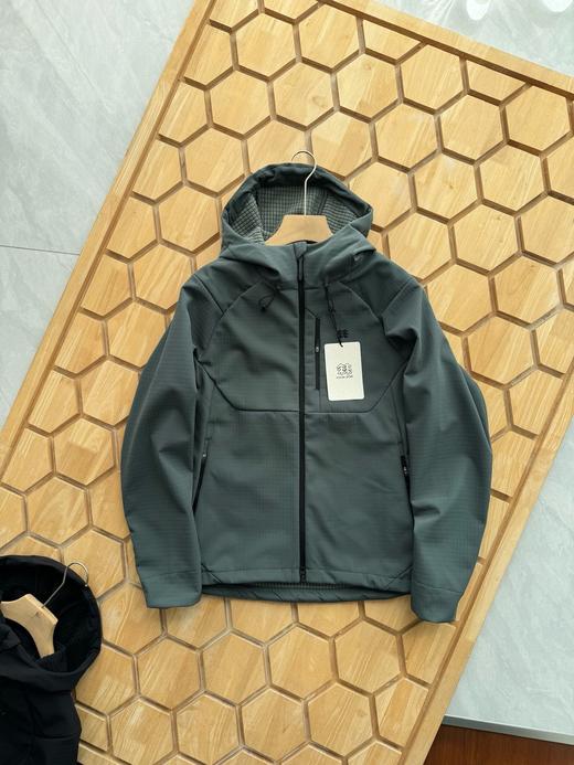 【年终福利】原价258 可隆软壳夹克防泼水上衣户外休闲衣男防风徒步外套！[特价宝贝不售后介意慎拍】 商品图4