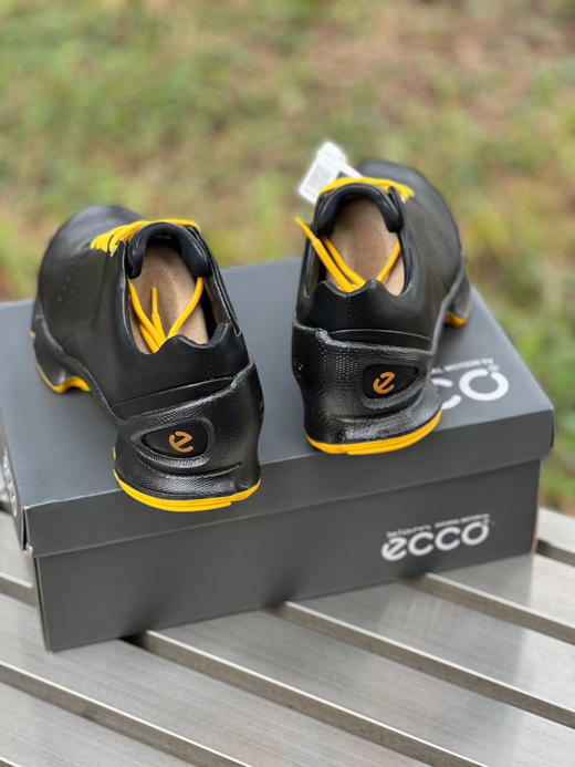 外贸原单 贸易公司渠道 ecco爱步15周年纪念版户外运动休闲防滑减震轻便抓地跑步鞋BIOM健步 800334
39,40,41,44 商品图6