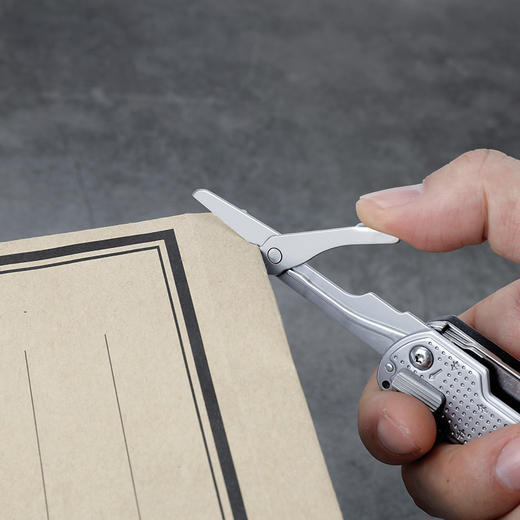 SWISS+TECH 瑞士科技 11合1 蜥结龙大马士革主刃多功能工具户外组合剪刀 商品图6