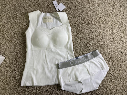 原单正品 ck女款内衣套装。

数量不多 随时下架。

热感肌肤，五个色。尺码S M L 商品图10