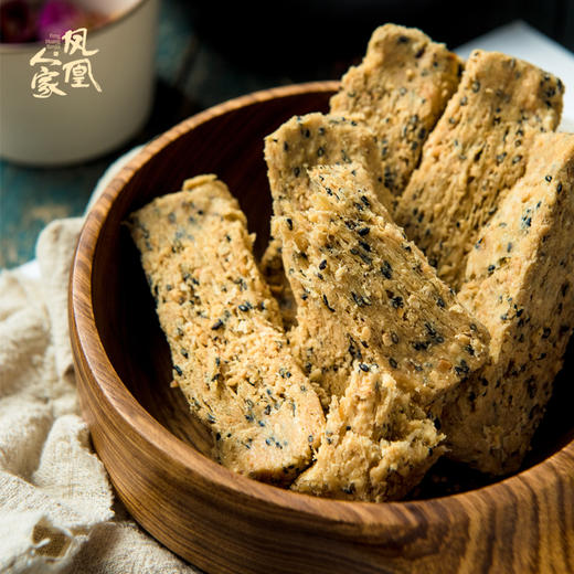 【甄选】 与辉同行同款 唐山花生酥 非物质文化遗产 老师傅纯手工制作 简单配料 甜点茶点零食 不加面粉 花生加量 甜而不腻 层层酥香 商品图4