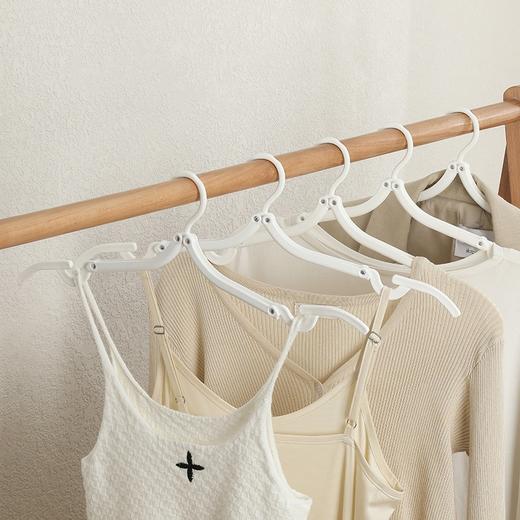 【折叠衣架/旅行牙刷/免洗洗手消毒液】口袋旅行  衣架牙刷消毒液 商品图0