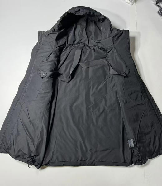 原单正品露露加拿大🇨🇦冬奥联名保暖羽绒服 
L XL XXL
清货特价 商品图1