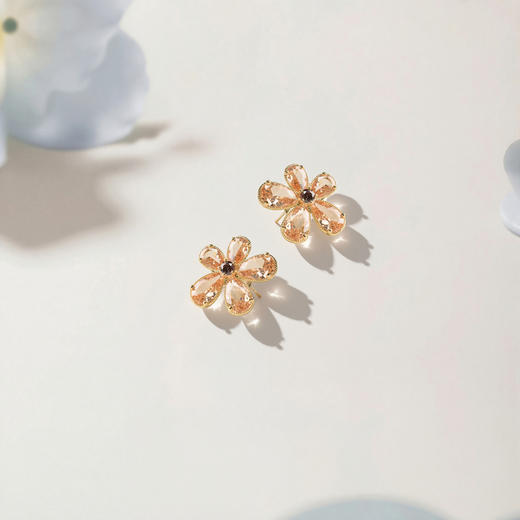 三彩2026新款琥珀色花朵耳钉s925银针法式优雅日常温柔通勤女 商品图2