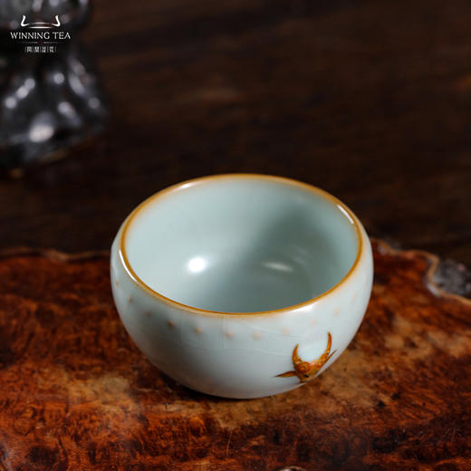 问鼎汝瓷天青牛首战鼓杯（红牛） 商品图3