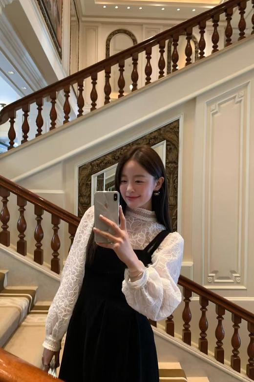 Stay2Weeks 赫本风气质双肩带丝绒A字连衣裙 21924 商品图3