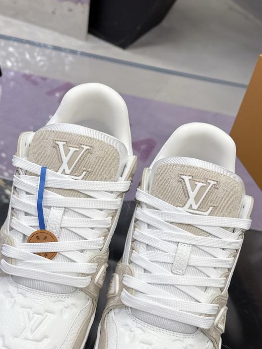 【原版开发 市售天花板 】LV Trainer Maxi运动鞋  经典百搭颜值款 什么裤子都可以驾驭，满满的高级有一种即低调又土豪的即视感！ 商品图2