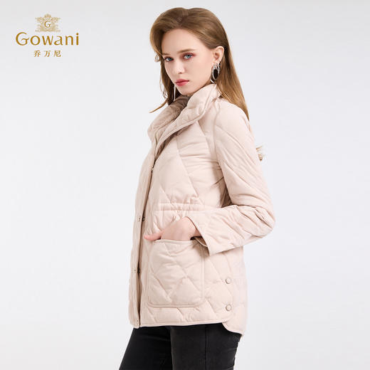 【鹅绒】乔万尼新品休闲绗缝抽绳收腰翻领简约白鹅绒短款羽绒服ED4T839 商品图1