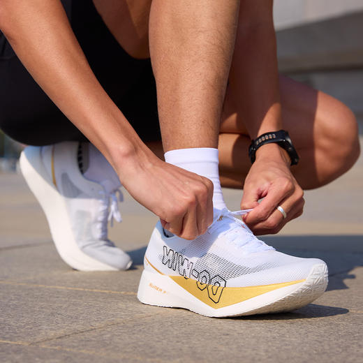 多威跑吧4elite新款马拉松竞速男女跑步运动全掌碳板超临界跑鞋MT96288 商品图4