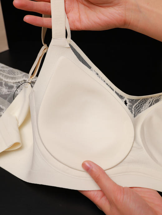 官网699！爱家高定蕾丝性感防走光舒适美背调整型内衣女聚拢收副乳防下垂文胸罩 商品图6