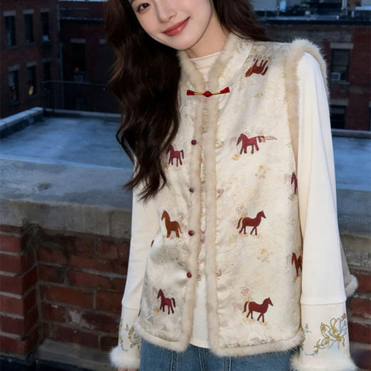 新中式双面穿小马外套/马甲 ，爆火“骐骥红”与新中式碰撞，甜贵优雅，太美了！【3-7天发货，周末顺延】【G】 商品图10