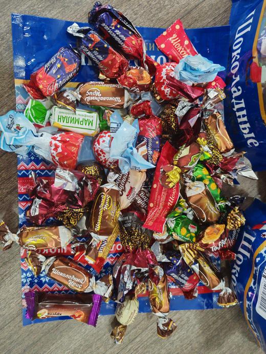 俄罗斯进口混装糖果2大袋2斤装 商品图2