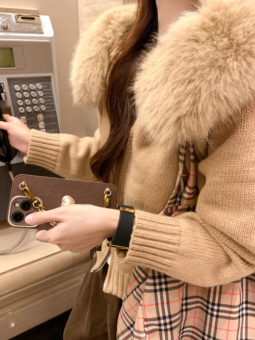 <曾小咸推荐>2.8现货秒杀 ！微信超特价！毛领连帽短款毛衣 日常209.99 立减80 秒杀129.99！！ 商品图8