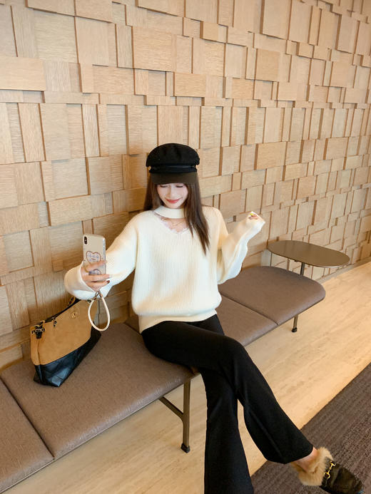 <曾小咸推荐>2.9现货秒杀 ！微信超特价！韩系挂脖v领毛衣 日常179.99 立减90 秒杀89.99！！ 商品图8