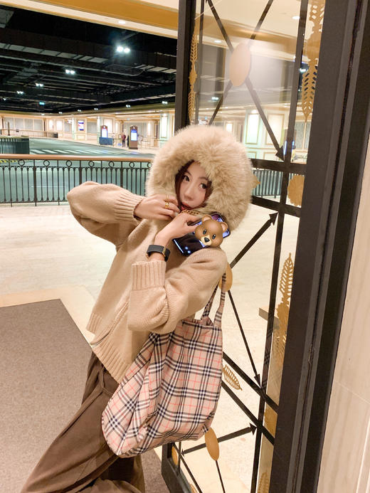 <曾小咸推荐>2.8现货秒杀 ！微信超特价！毛领连帽短款毛衣 日常209.99 立减80 秒杀129.99！！ 商品图10