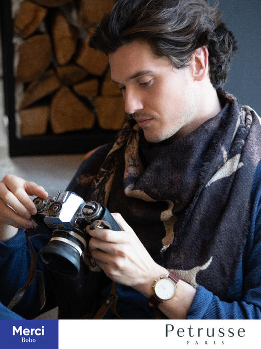 【马年图腾】Petrusse 贝图丝 Allure 倾城 羊毛真丝方巾 商品图7