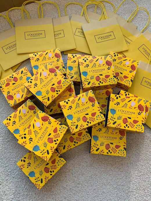 原单正品欧舒丹甜扁桃四件套旅行装：这包装我直接封神！看这颜值！欧舒丹新出的甜扁桃四件套旅行装，光是包装就把我拿捏死了！！！
清货特价 商品图5