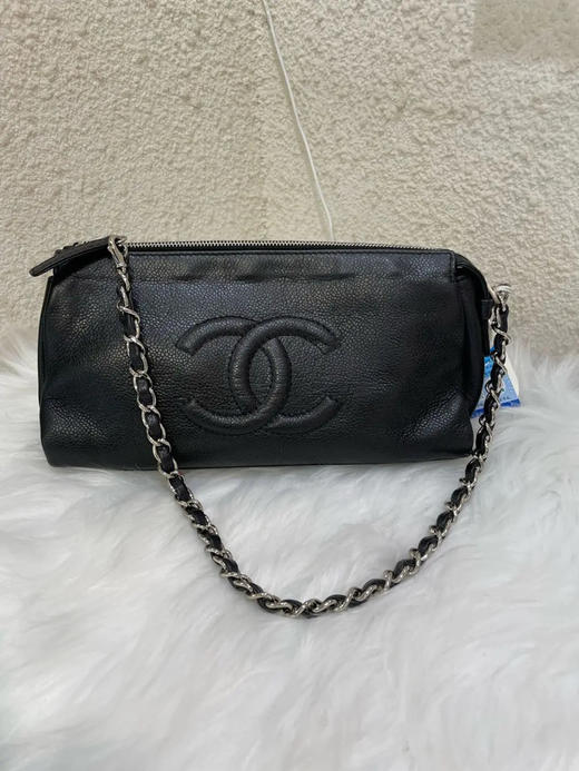 Chanel 浮雕大logo 黑银 腋下包 商品图0