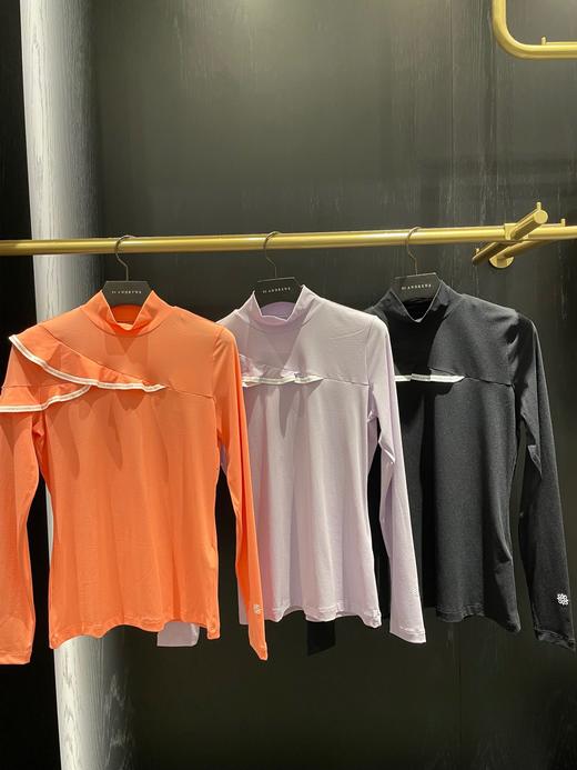 St家早秋新款女士外穿式立领打底衫来了！原单❗洋气时尚，百搭型的春夏秋都相当实用的单品，体感非常惊艳，软软糯糯非常亲肤弹力又大！清新明快的配色超显肤白，大方得体还附带瞬间减龄的效果！ 商品图2