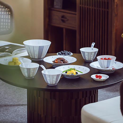 玉柏青花梅兰竹菊15头餐具套组4人食 商品图3