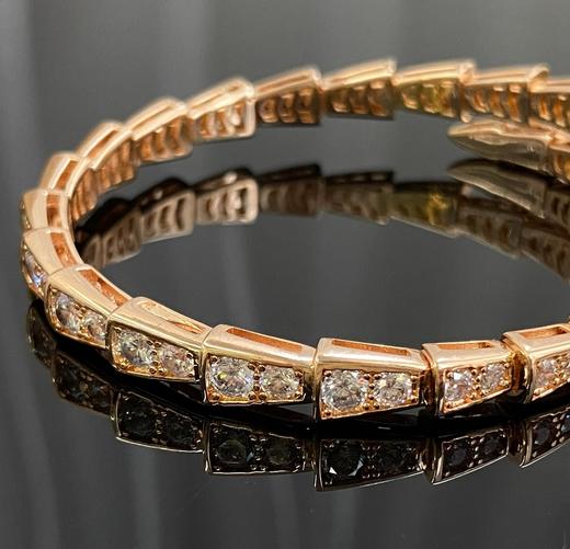 独家对版CNC数控精雕 精工高定 宝格丽BVLGARI SERPENTI系列 蛇形满钻手镯 玫瑰金显温柔显肤色、上手很显手细，又显气质✅单戴叠戴都好看，最重要的是很闪✨ 商品图5