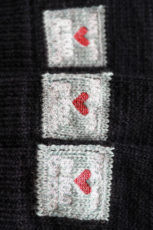 东都限定，怎么会这么温柔。胸口小标+背后大印花粗线毛衣E012988 商品图14