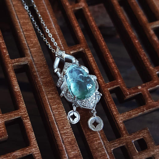 【天然正品】A货翡翠AU750白金镶钻镶天然细腻冰种飘蓝花貔貅纳财造型翡翠吊坠项链26.2*12.1*8.2MM（皆取最大值）190126NJS19 商品图6