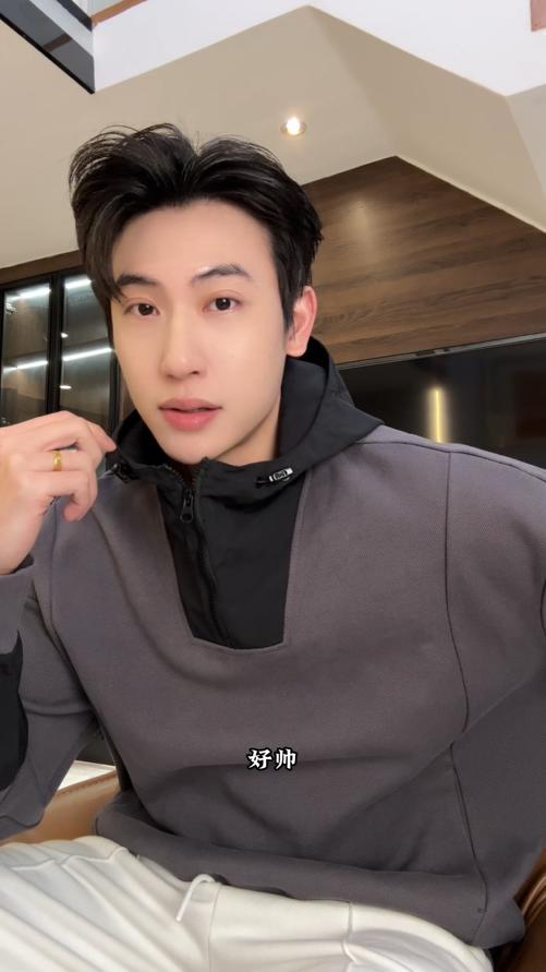 24616SDSA男士秋冬新款痞帅男装韩版时尚拼接半拉链连帽卫衣百搭宽松 商品图0