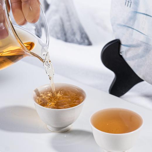 【天月白茶】2010年福鼎白茶白隐云香白牡丹饼茶 300g 商品图2