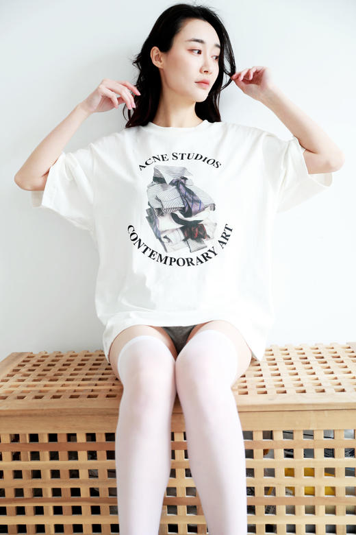 徽标大印花tee，宽松休闲半袖儿。白色图案圆领套头式t恤E012966 商品图8