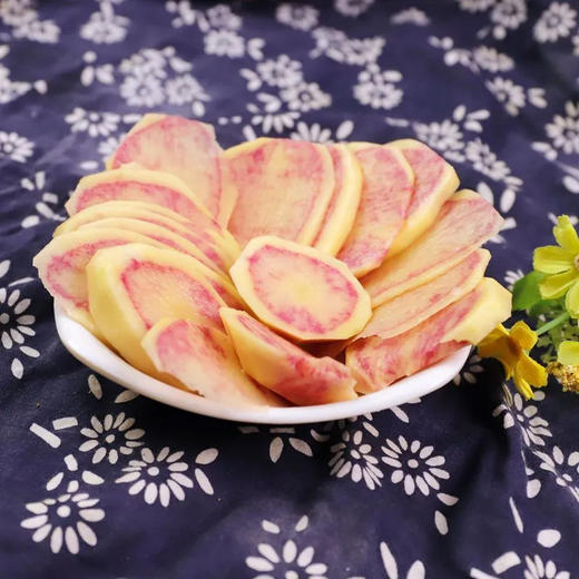 【粉糯香甜❗️营养丰富】云南七彩土豆产地直发当季红心土豆新鲜蔬菜红心土豆。jc 商品图1