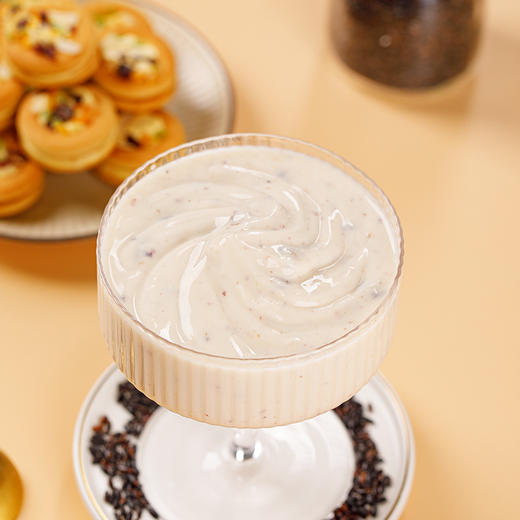 【光明&小西牛】常温100天保质期 自立袋青稞黑米酸奶 160g*10袋 商品图2