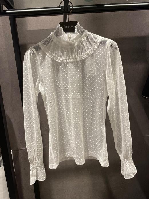 St家新款春夏女士波点网纱立领打底衫来了！原单❗️面料是🇰🇷进口网纱面料，100%进口化纤绉纱面料，很轻盈透气（微透，需配外套背心或内穿抹胸），花边立领泡泡袖的设计，简约不简单的款！ 商品图0