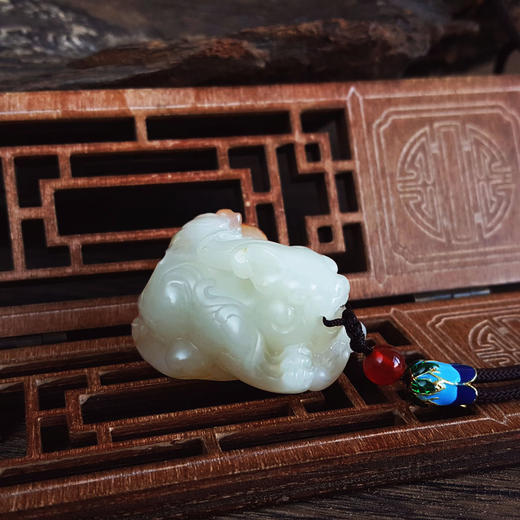 【天然正品】天然精品新疆籽料细腻油润度佳瑞兽和田玉吊坠项链37.6*24.5*28.1MM（皆取最大值）170126NJS57 商品图5
