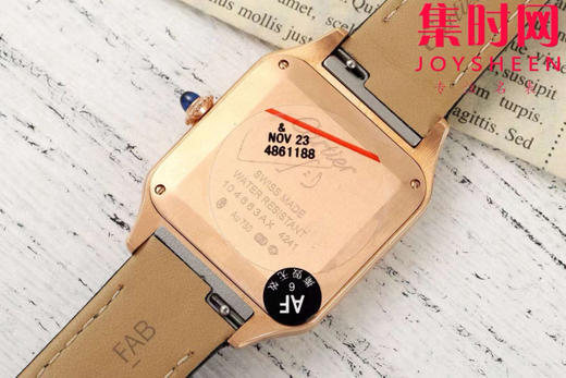 AF卡地亚山度士杜蒙系列 桑托斯大号 中性腕表 成熟魅力之典范 表盘尺寸43.5X31.4mm 小手腕男生福音 商品图4